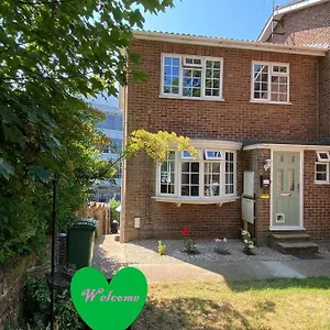 Redhill Town Centre 3 Bed House Near Gatwick Airport, Easy Commute To London Redhill (Surrey)