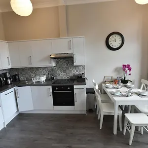Apartment Pleasance Ground Floor Main Door Access Edinburgh